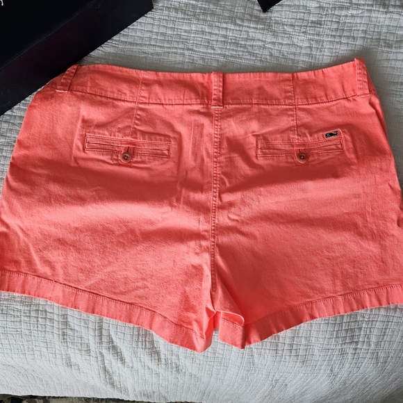 Vineyard Vines NWT 3.5 Everyday Shorts Fiery Coral 14 - Picture 3 of 3